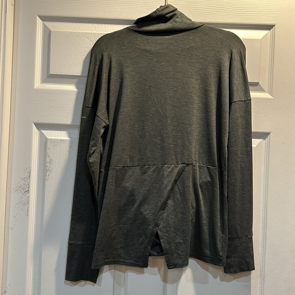 Columbia Olive Green Heathered Split Tail Cowl Neck Performance Pullover Top M - Picture 7 of 8